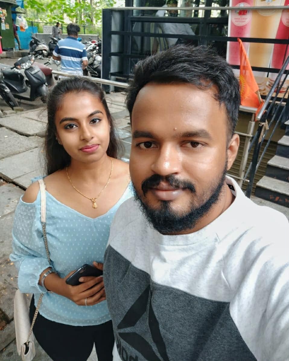 Pradeep and Ananya in a selfie